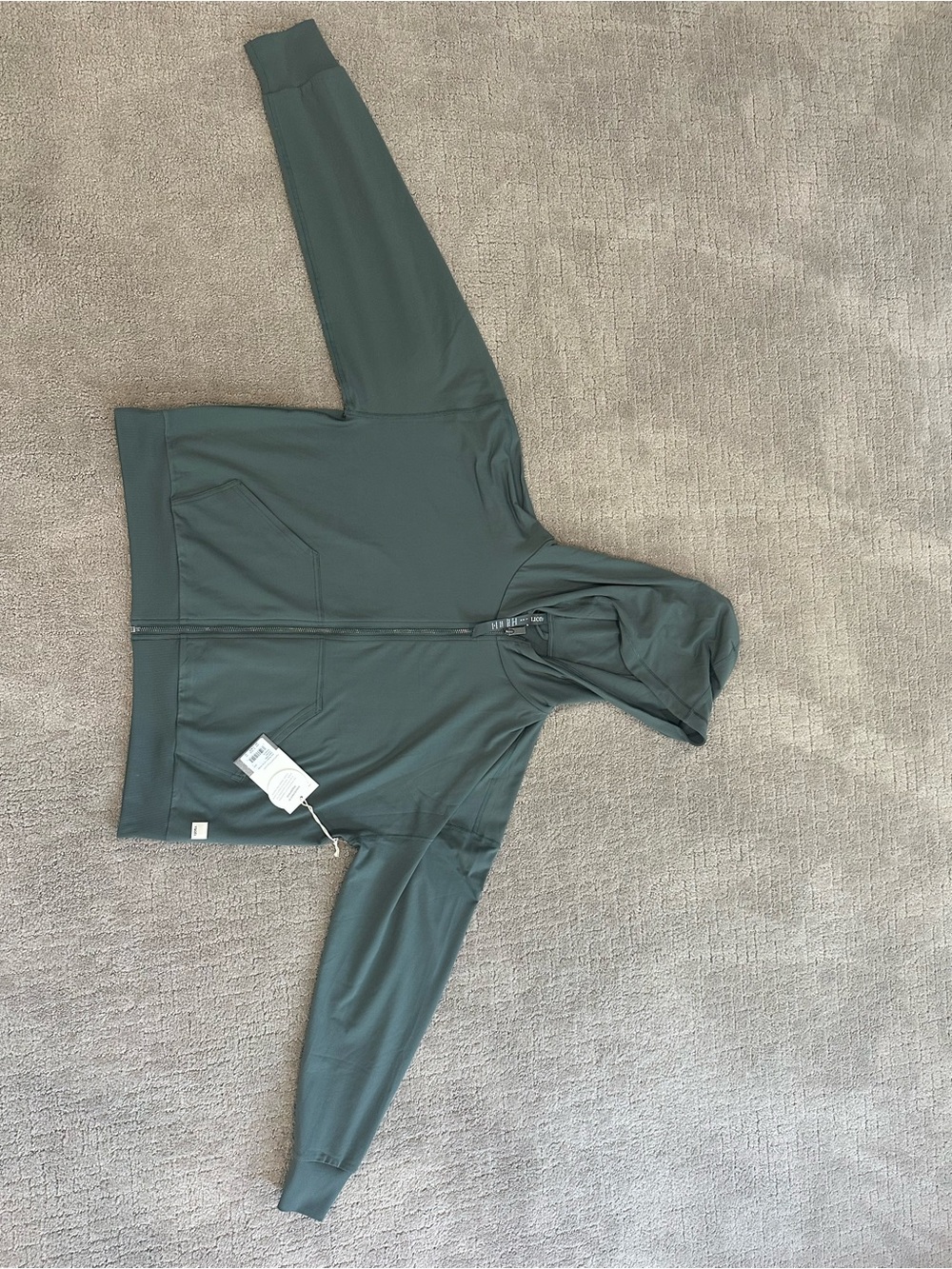 Vuori Halo Modern Full-Zip Hoodie – Women’s L
